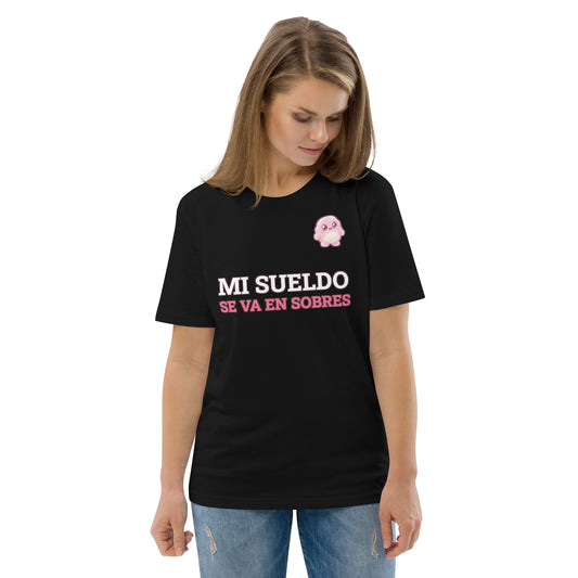 Camiseta Friki Unisex "Mi Sueldo Se Va en Sobres" negra